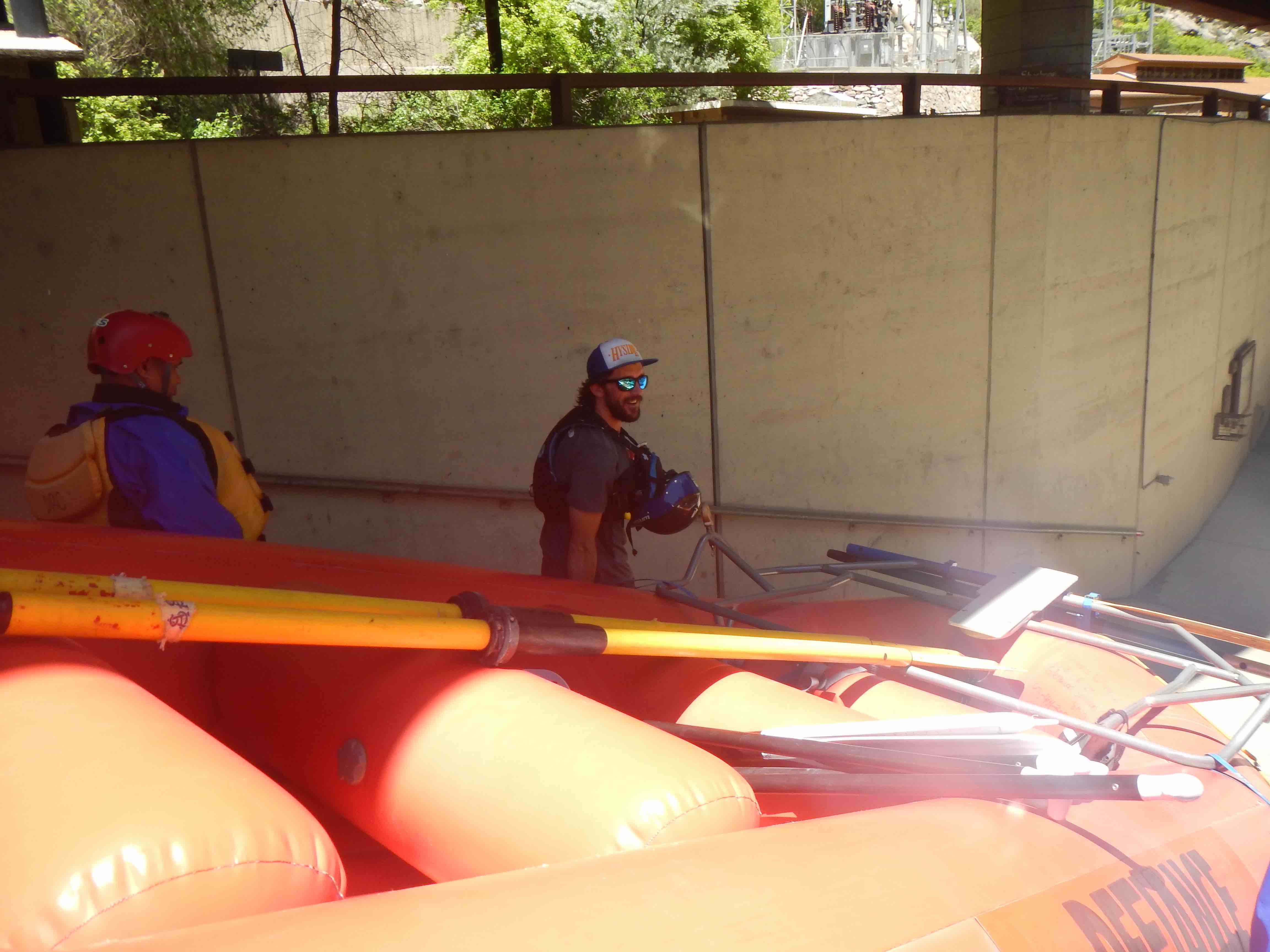 Glenwood Canyon Rafting trip., Carrying the inflatable whitewater boat to the putin location
