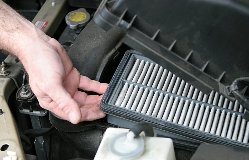 automobile air filter replacement 