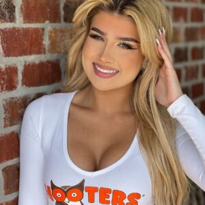 Hooters Gracie Courville